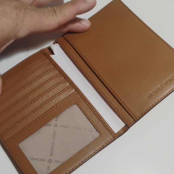 NWOT- Michael Kors Signature Passport Wallet - Picture 5 of 5